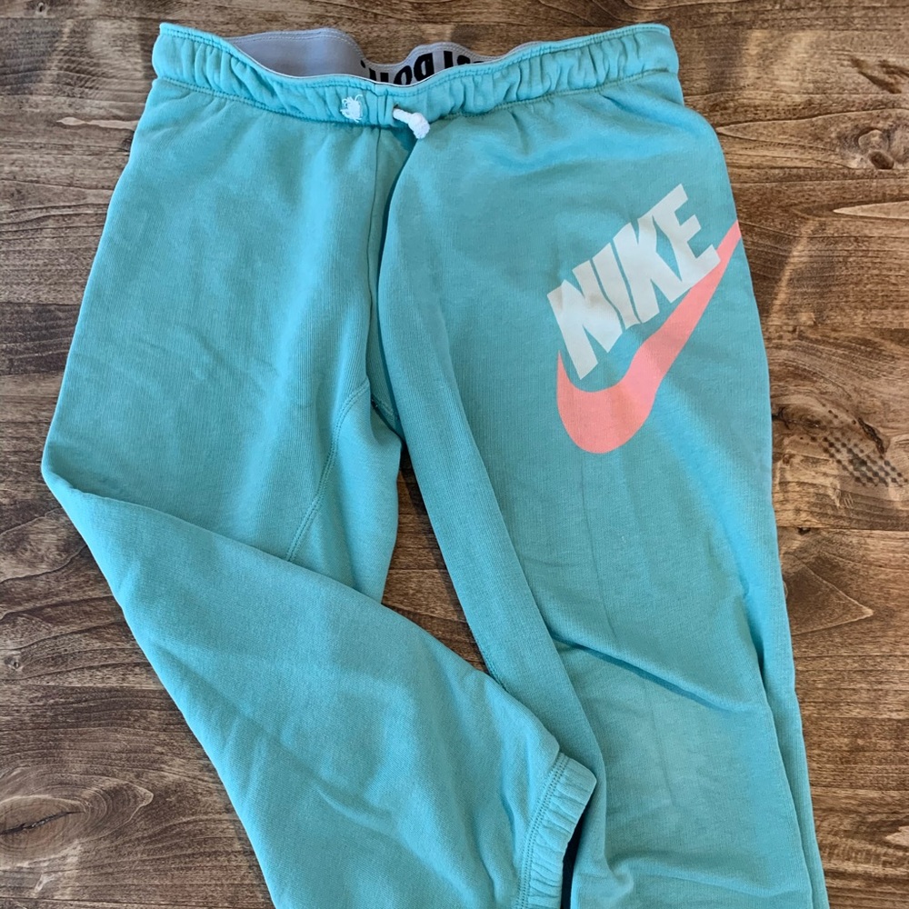 Women’s Nike teal sweatpants